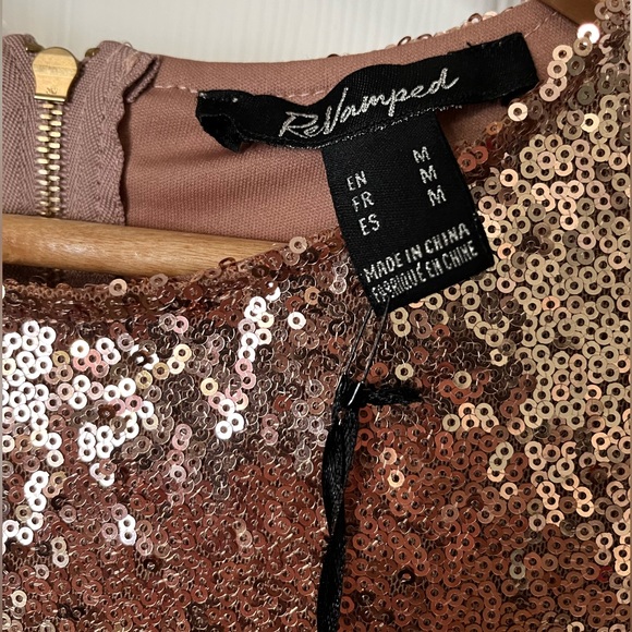 Uniquely coloured, golden La Nuit Revamped dress in size medium. - Picture 3 of 7